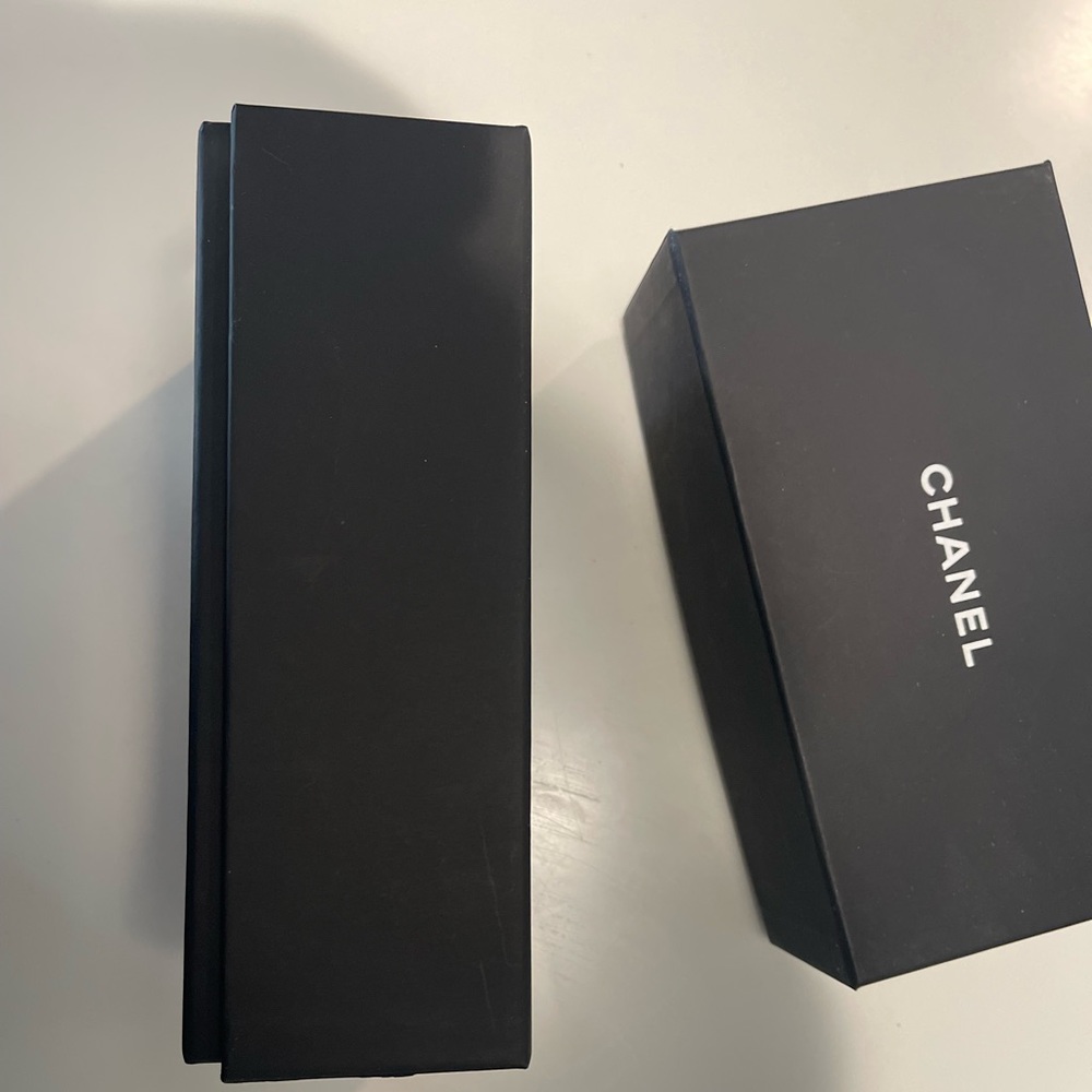 Authentic Chanel Boxes - Picture 2 of 6